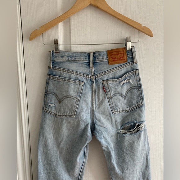 Levi Jeans - Picture 4 of 6